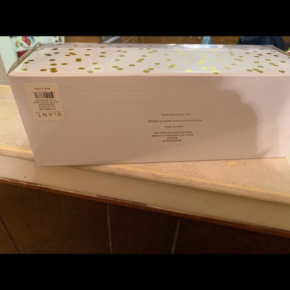 Never opened bride and groom mugs - Picture 2 of 2